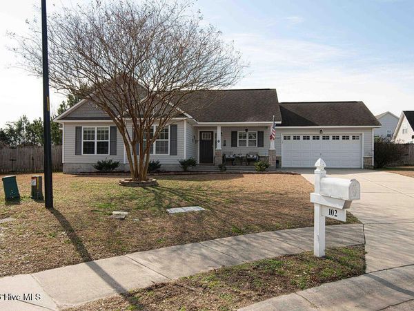 102 Berlin Court, Richlands, NC 28574