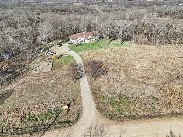 4547 Wallace Road, McLouth, KS 66054