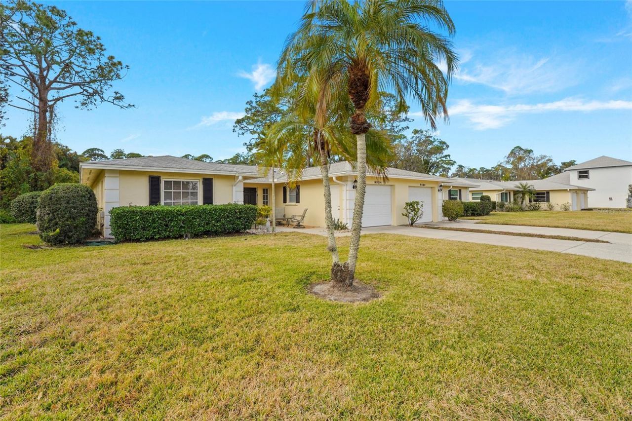 5524 Palm Aire Drive, Unit 5524, Sarasota, FL 34243 Photo