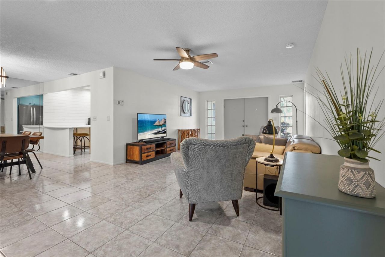 5524 Palm Aire Drive, Unit 5524, Sarasota, FL 34243 Photo