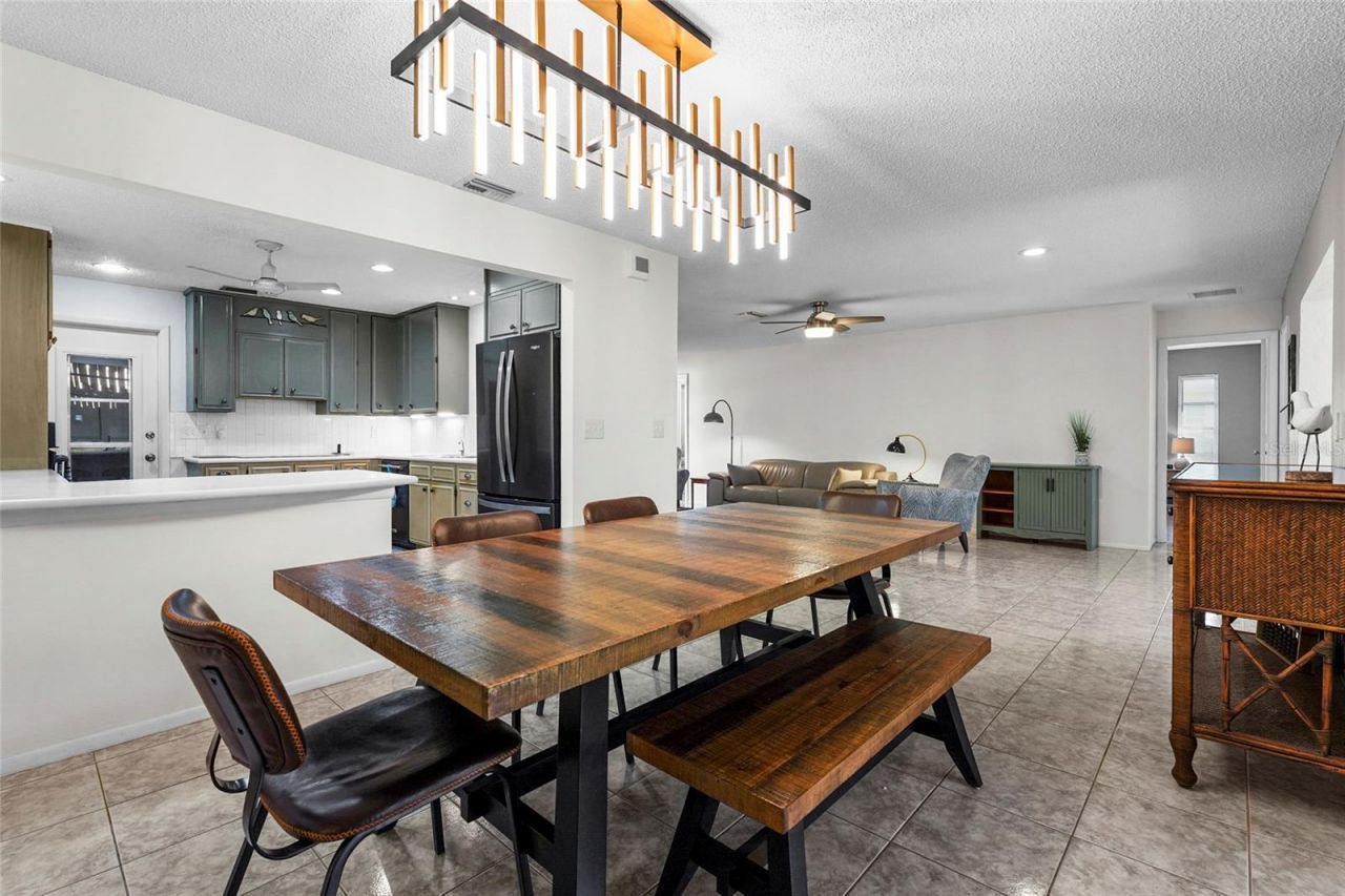 5524 Palm Aire Drive, Unit 5524, Sarasota, FL 34243 Photo