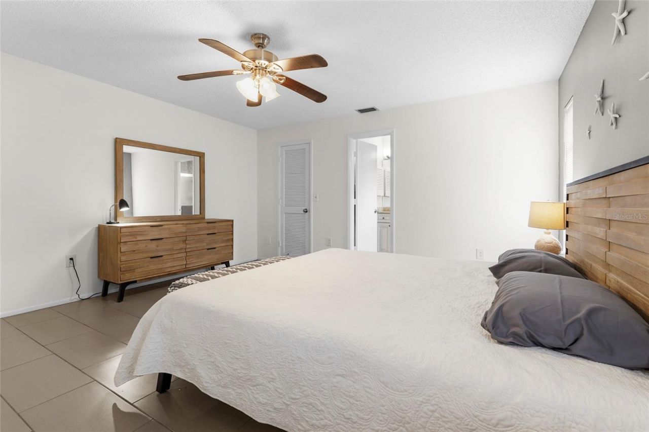 5524 Palm Aire Drive, Unit 5524, Sarasota, FL 34243 Photo