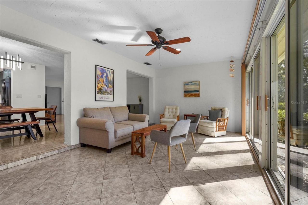 5524 Palm Aire Drive, Unit 5524, Sarasota, FL 34243 Photo