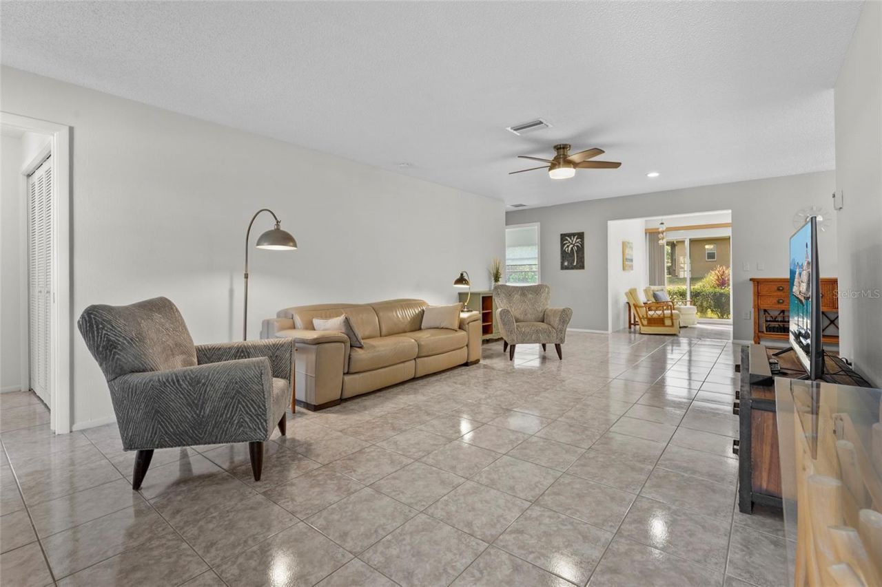 5524 Palm Aire Drive, Unit 5524, Sarasota, FL 34243 Photo