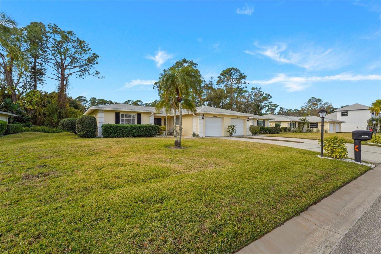 5524 Palm Aire Drive, Unit 5524, Sarasota, FL 34243 Photo