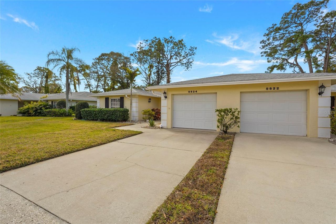 5524 Palm Aire Drive, Unit 5524, Sarasota, FL 34243 Photo