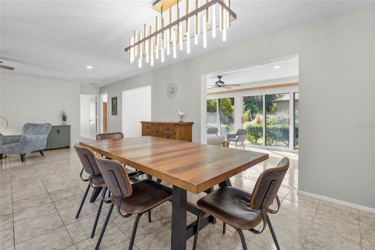 5524 Palm Aire Drive, Unit 5524, Sarasota, FL 34243 Photo