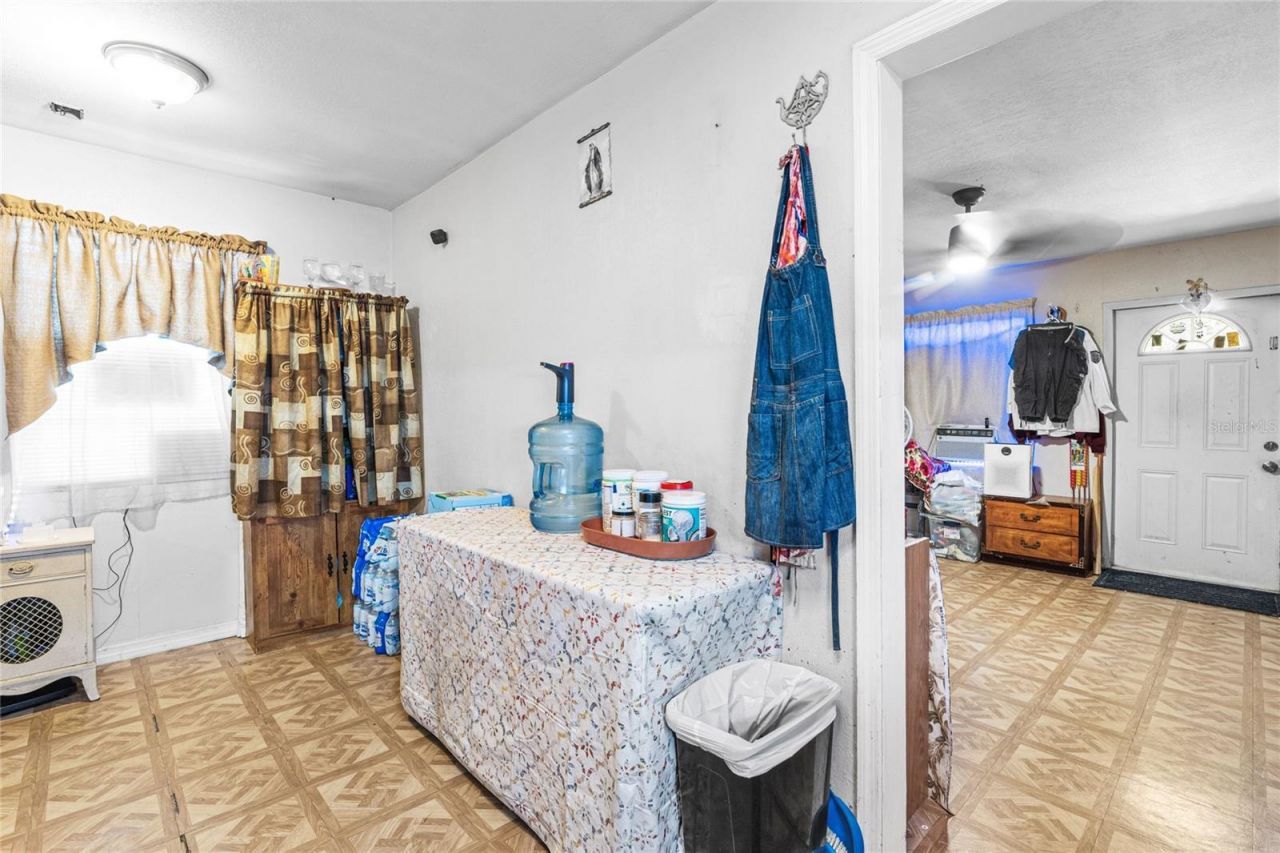 825 Winters Street, West Palm Beach, FL 33405 Photo