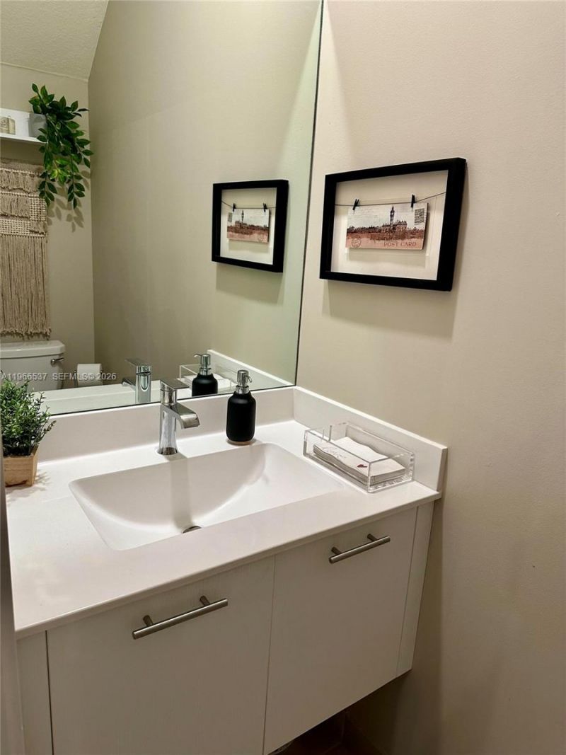 10407 NW 82nd St, Unit 5, Doral, FL 33178 Photo