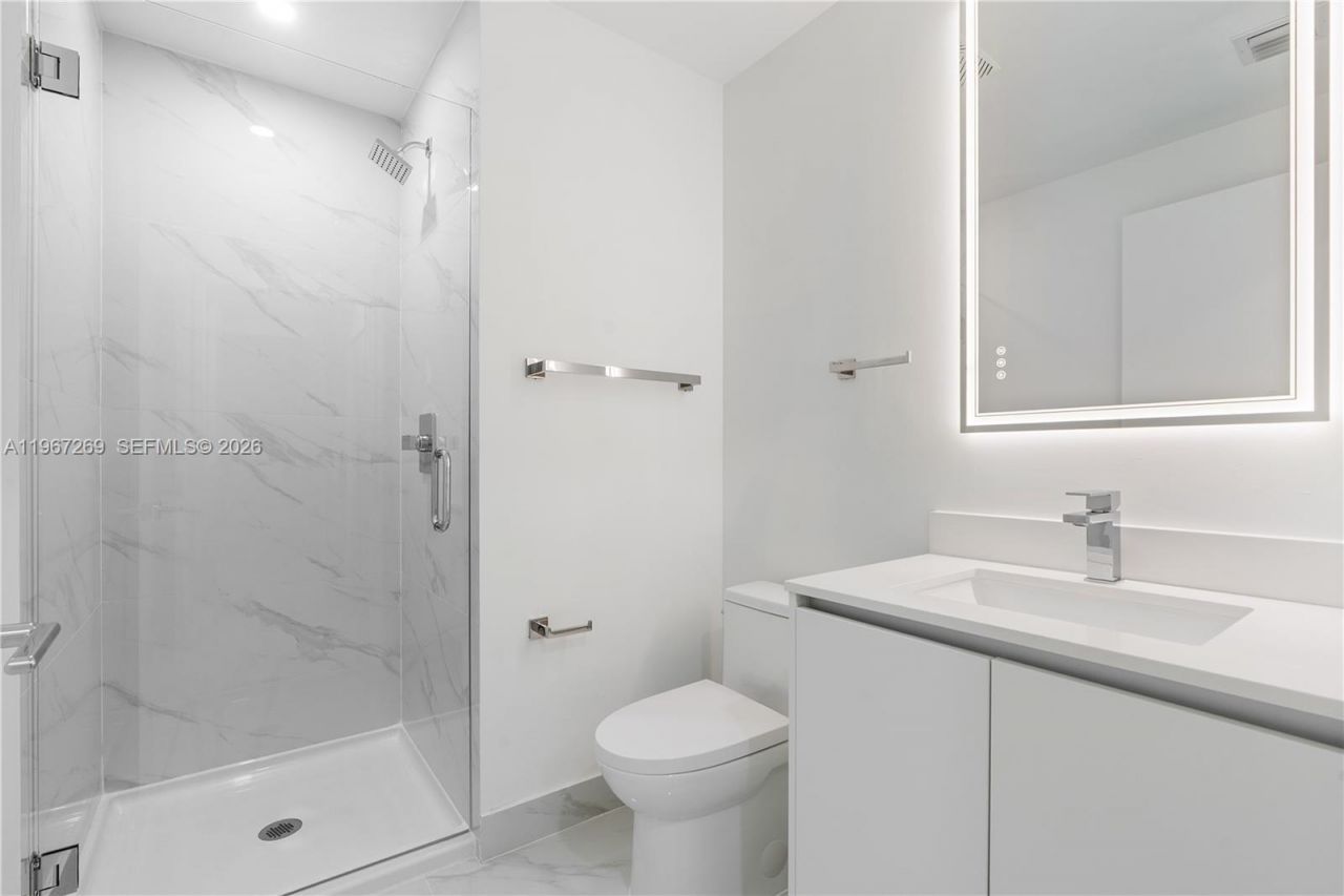 700 NE 24th St, Unit 1806, Miami, FL 33137 Photo