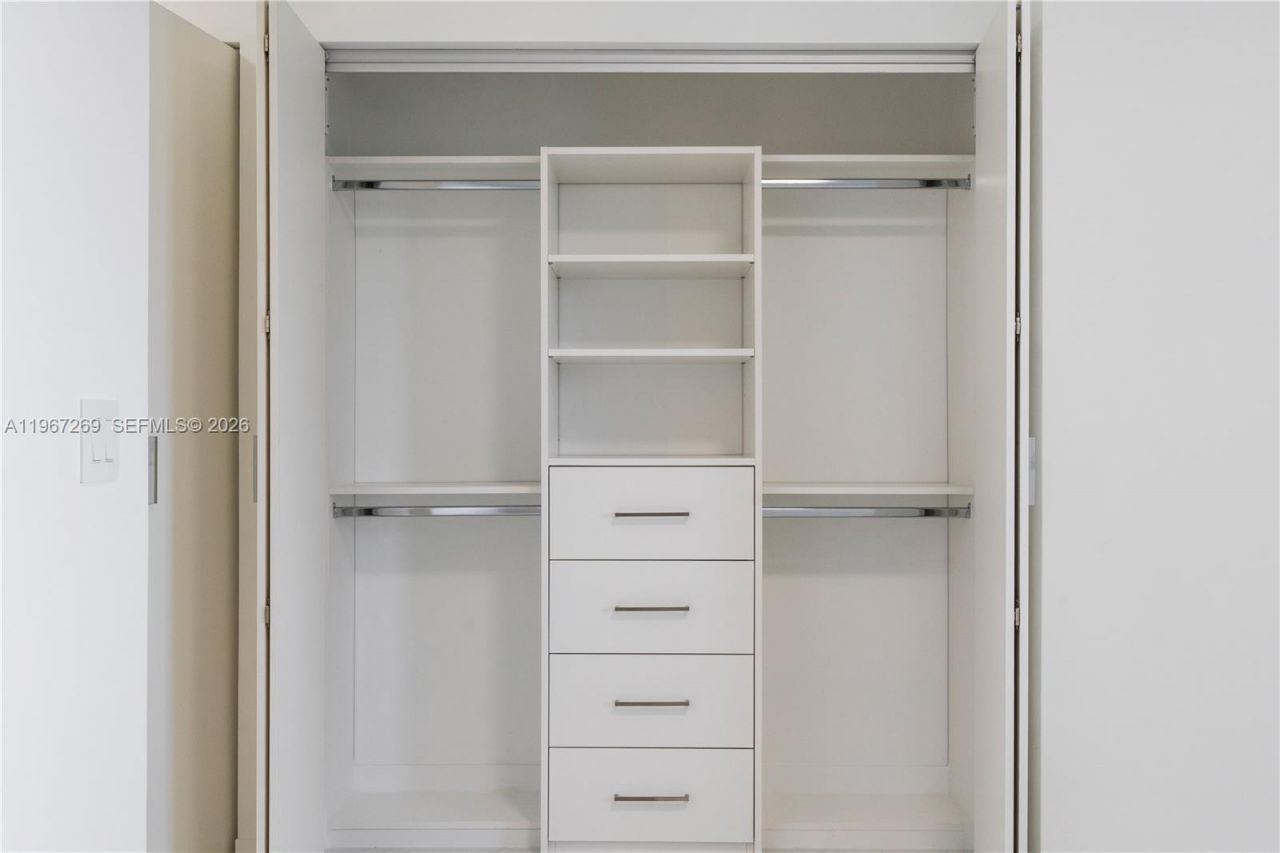 700 NE 24th St, Unit 1806, Miami, FL 33137 Photo