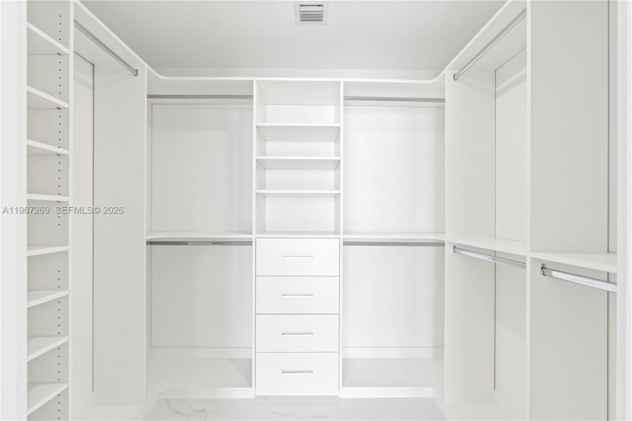 700 NE 24th St, Unit 1806, Miami, FL 33137 Photo