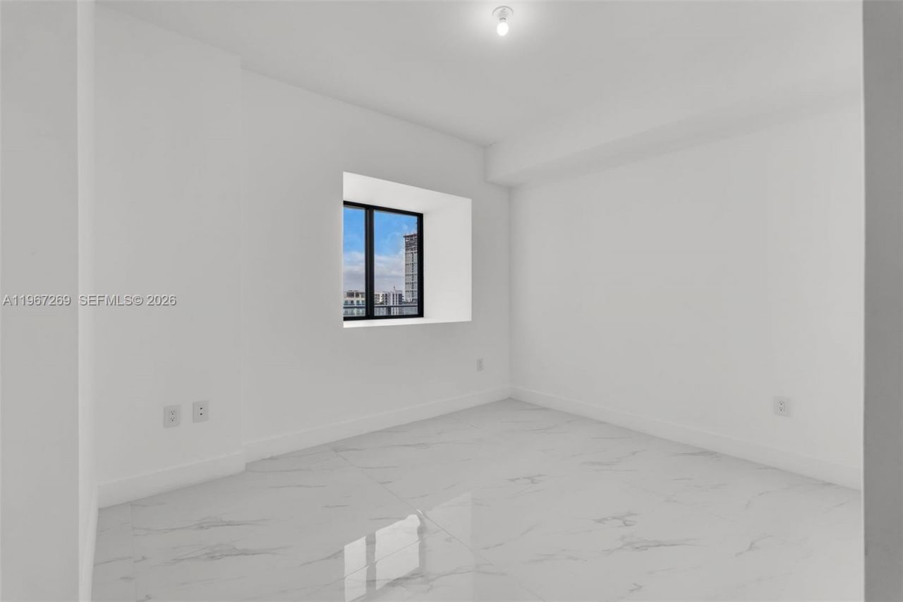 700 NE 24th St, Unit 1806, Miami, FL 33137 Photo