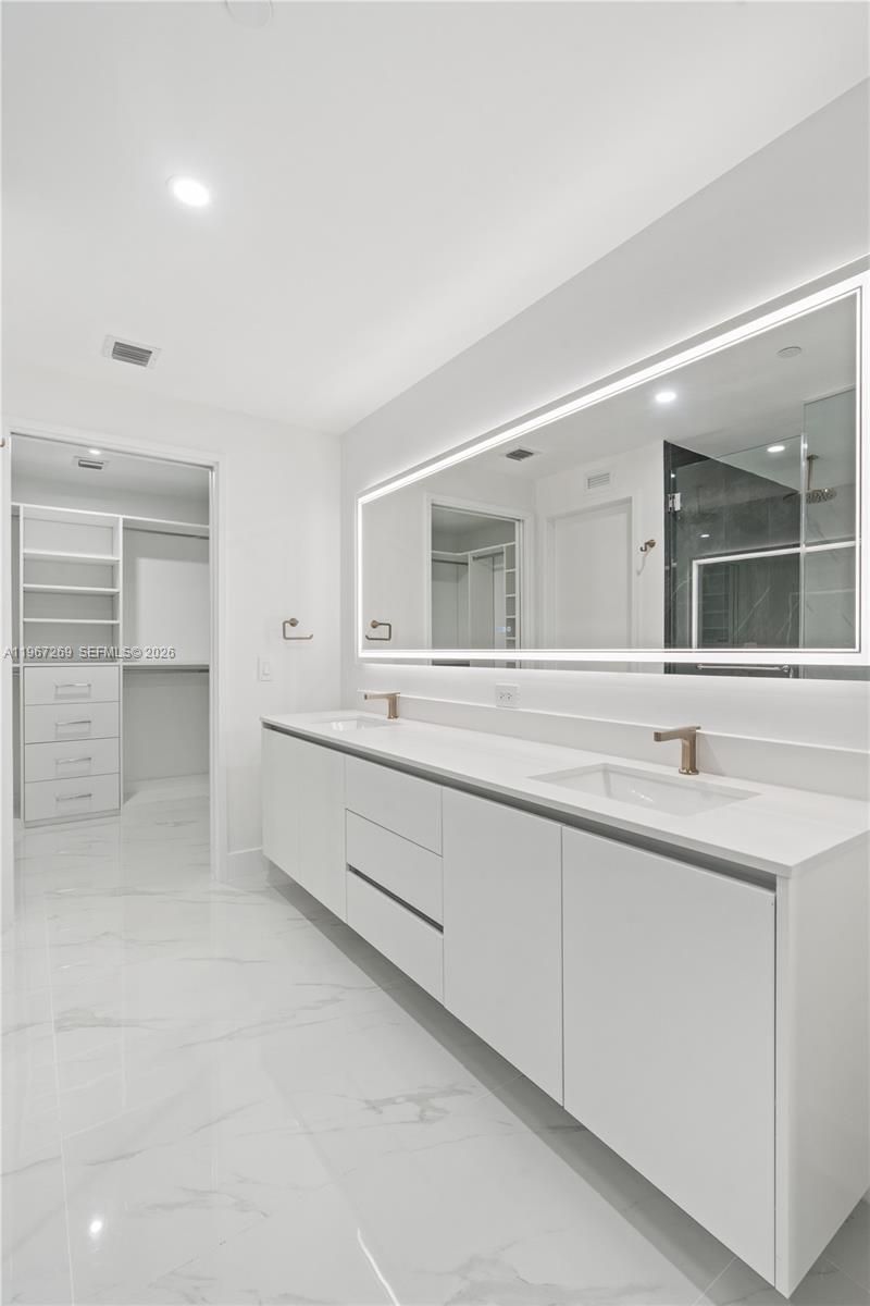 700 NE 24th St, Unit 1806, Miami, FL 33137 Photo