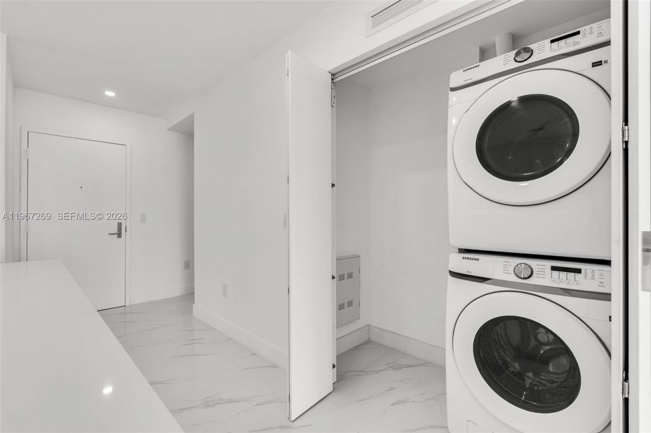 700 NE 24th St, Unit 1806, Miami, FL 33137 Photo