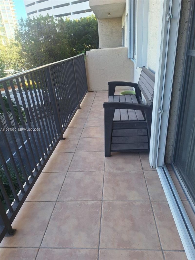 201 180th Dr , Unit 205, Sunny Isles Beach, FL 33160 Photo