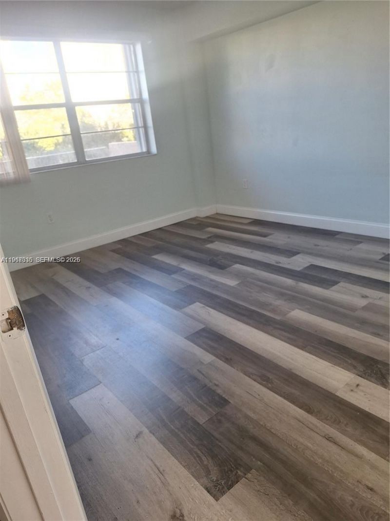 201 180th Dr , Unit 205, Sunny Isles Beach, FL 33160 Photo