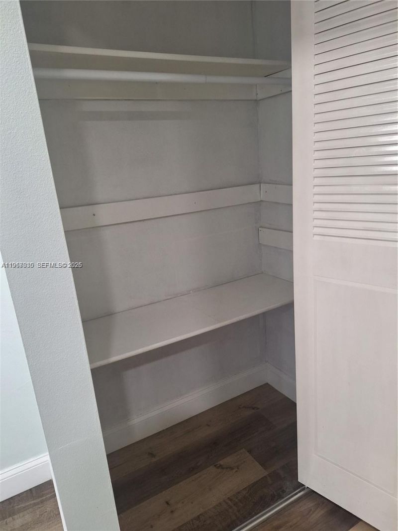 201 180th Dr , Unit 205, Sunny Isles Beach, FL 33160 Photo