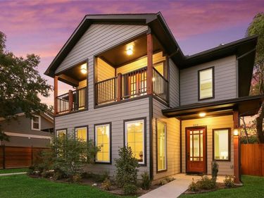 933 W 8th Street, Dallas, TX 75208