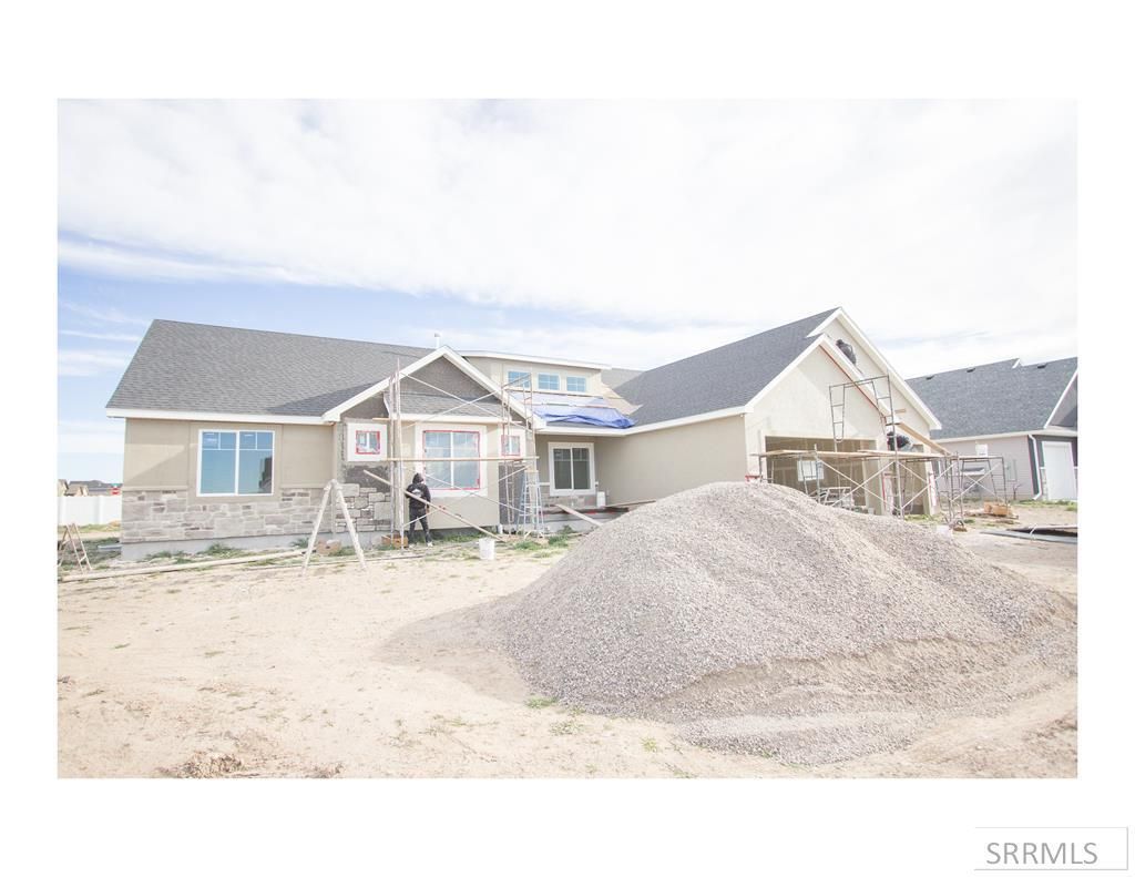 240 Galena Summit Dr, Idaho Falls, ID 83404 Main Photo