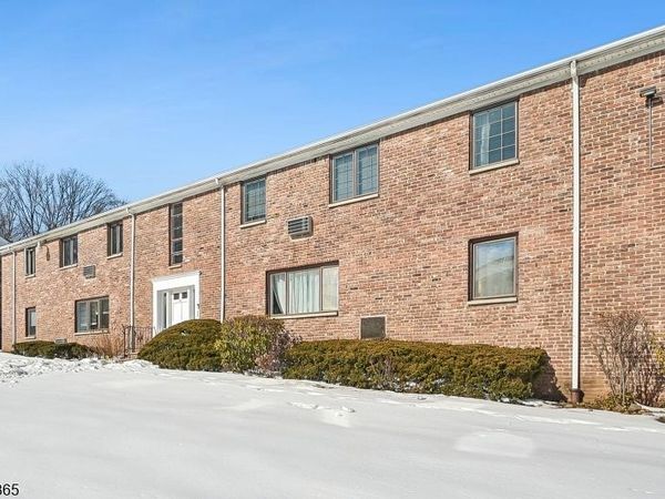 16 Troy Dr, Unit 1, Springfield, NJ 07081