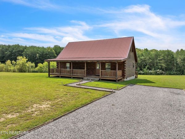 319 Four Mile Creek Rd, Deer Lodge, TN 37726