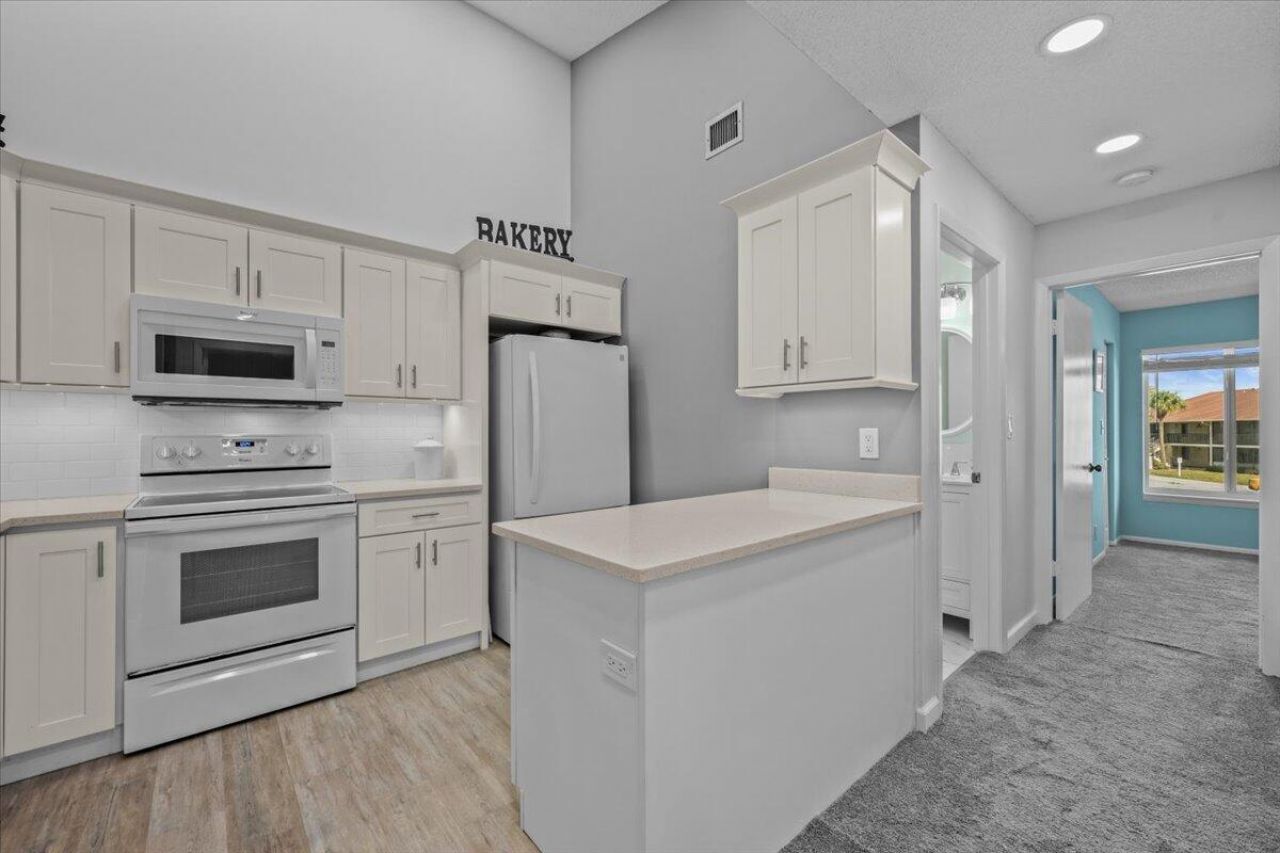 6552 Chasewood Drive, Unit F, Jupiter, FL 33458 Photo