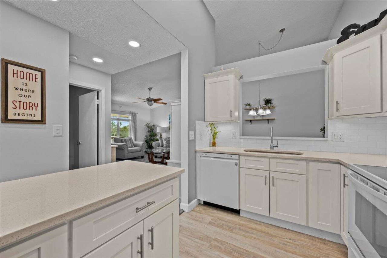 6552 Chasewood Drive, Unit F, Jupiter, FL 33458 Photo