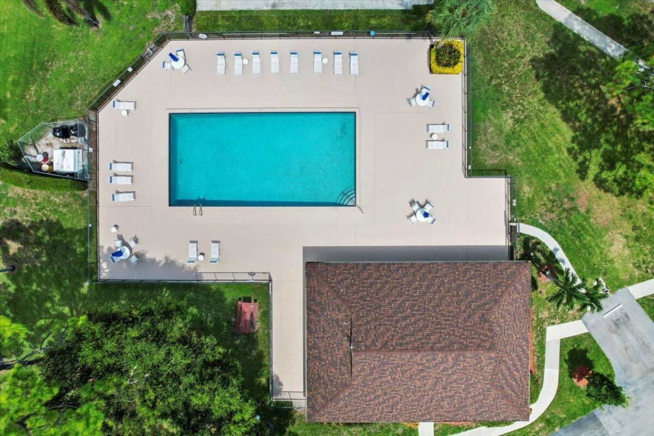 6552 Chasewood Drive, Unit F, Jupiter, FL 33458 Photo