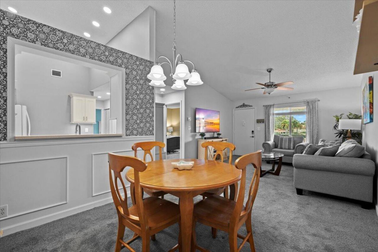 6552 Chasewood Drive, Unit F, Jupiter, FL 33458 Photo