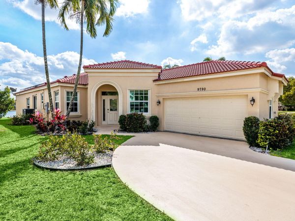 9790 Scribner Lane, Wellington, FL 33414