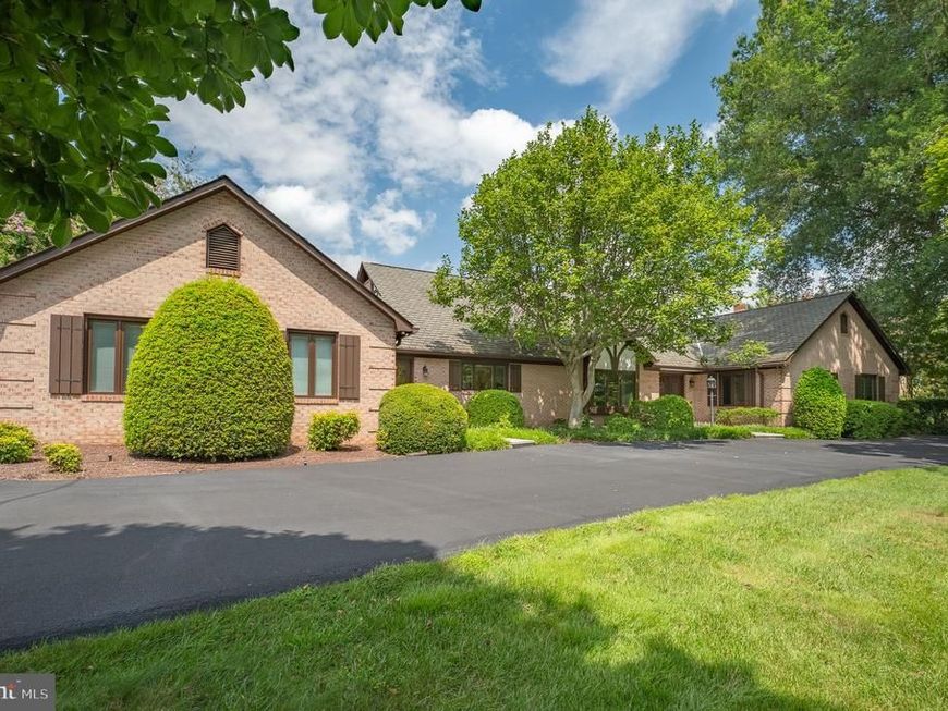 11301 Crossing Glen Court, Potomac, MD 20854 Main Photo