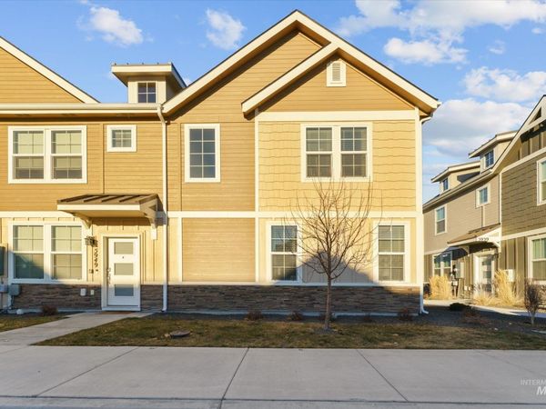 5945 S Boddington Ln, Boise, ID 83709
