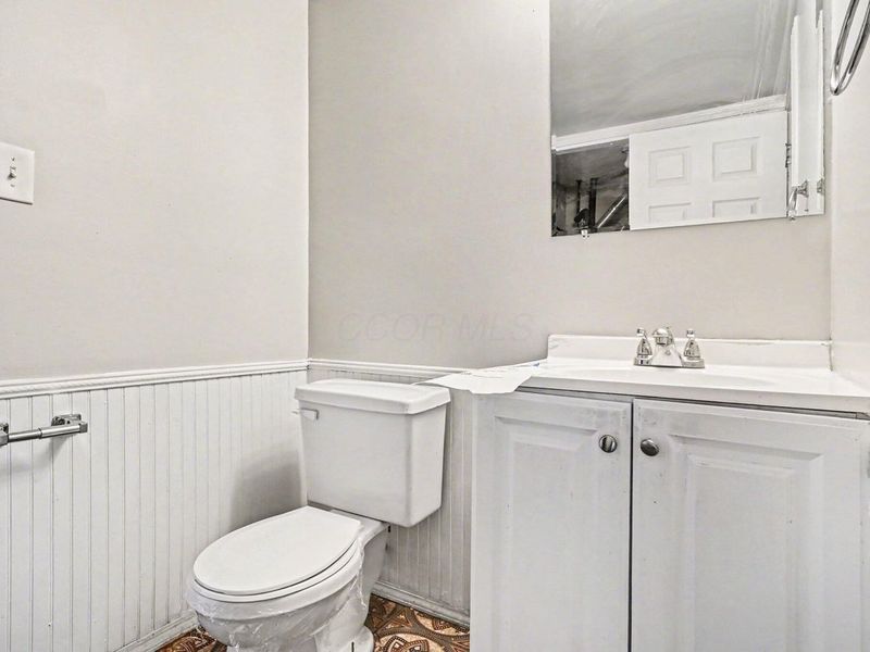 2900 Gentry Lane , Columbus, OH 43232 Photo 7