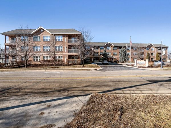 10 N GILBERT Street, Unit 314, South Elgin, IL 60177