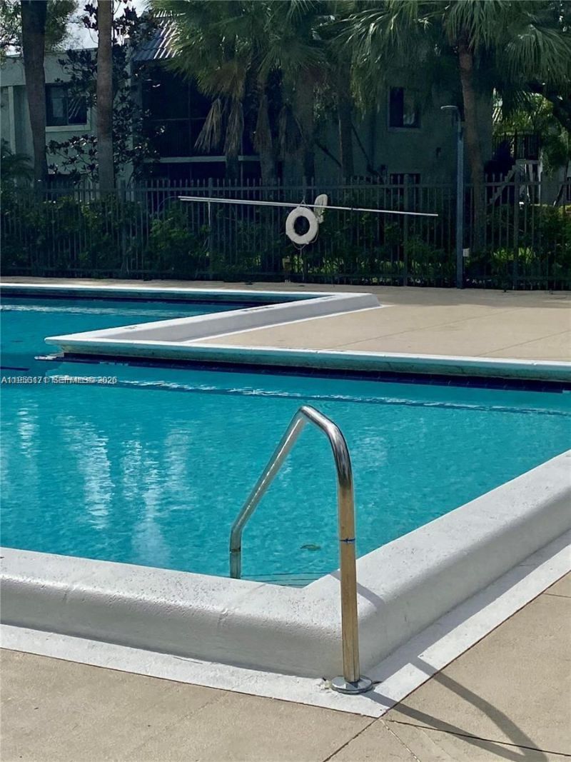 16541 Blatt Blvd , Unit 203, Weston, FL 33326 Photo