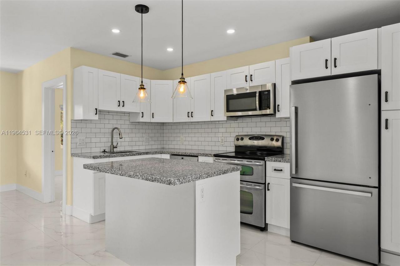 6851 SW 48th Ter , Miami, FL 33155 Photo