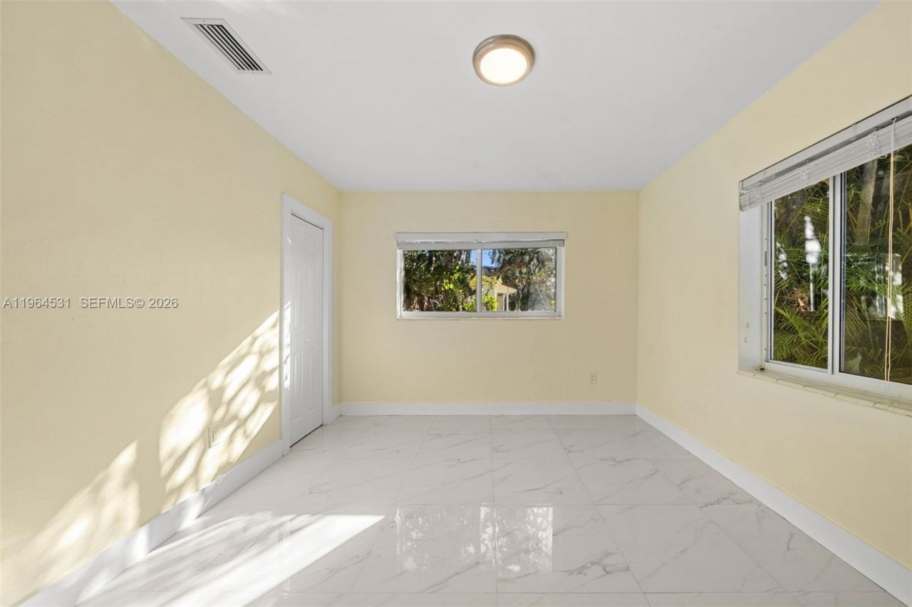 6851 SW 48th Ter , Miami, FL 33155 Photo