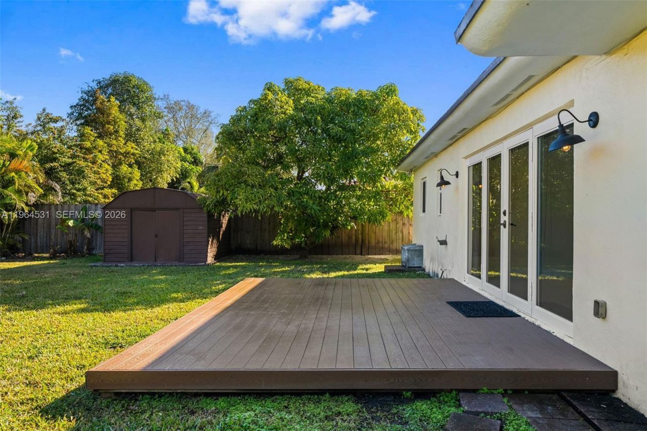 6851 SW 48th Ter , Miami, FL 33155 Photo