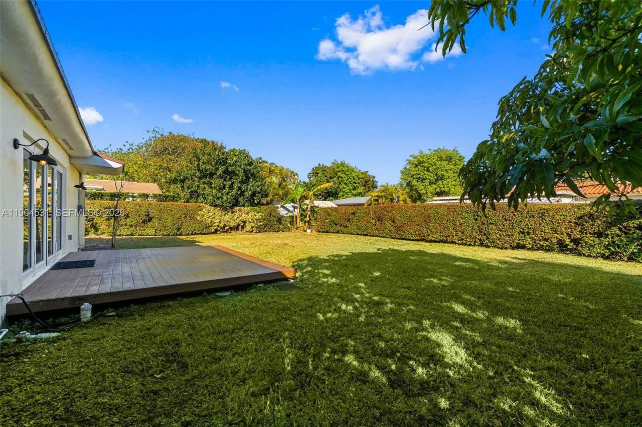 6851 SW 48th Ter , Miami, FL 33155 Photo