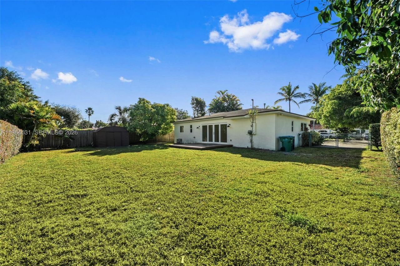 6851 SW 48th Ter , Miami, FL 33155 Photo