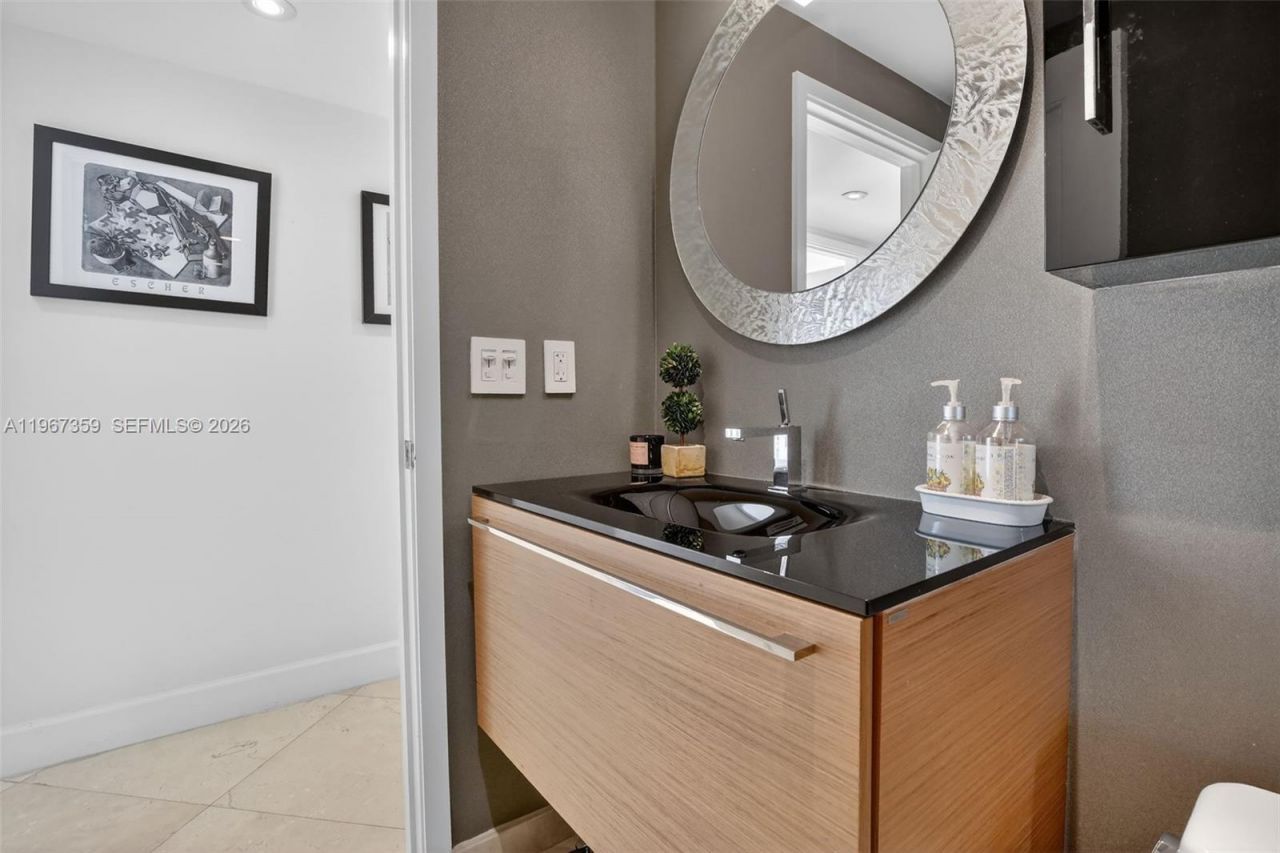 19400 Turnberry Way, Unit 1012, Aventura, FL 33180 Photo