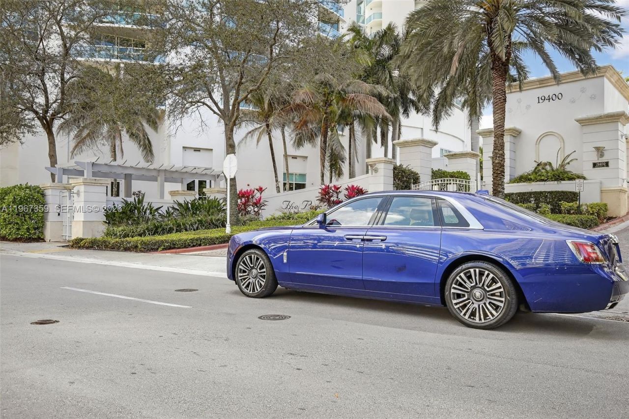 19400 Turnberry Way, Unit 1012, Aventura, FL 33180 Photo