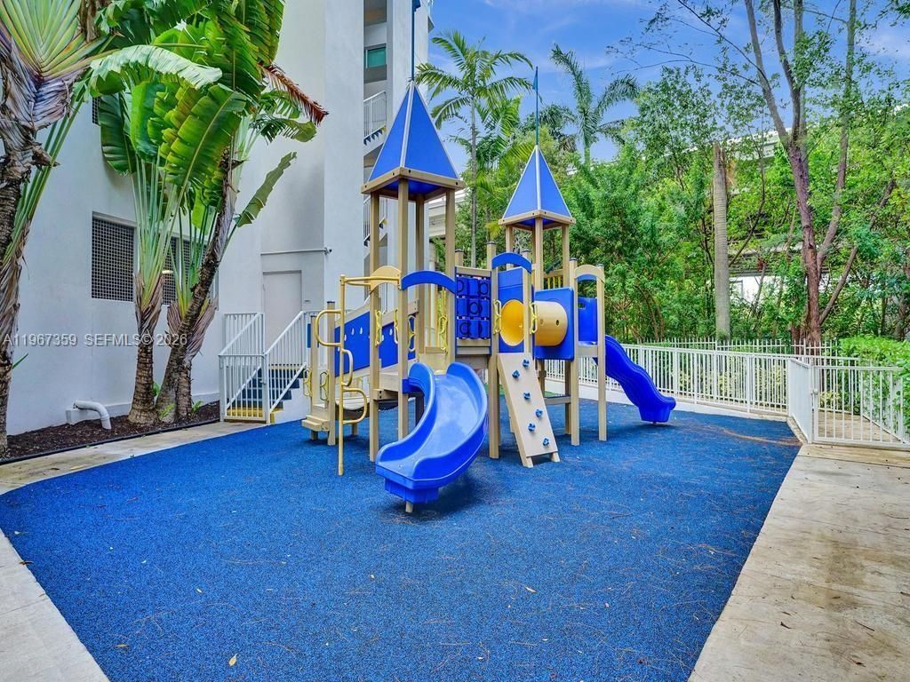 19400 Turnberry Way, Unit 1012, Aventura, FL 33180 Photo