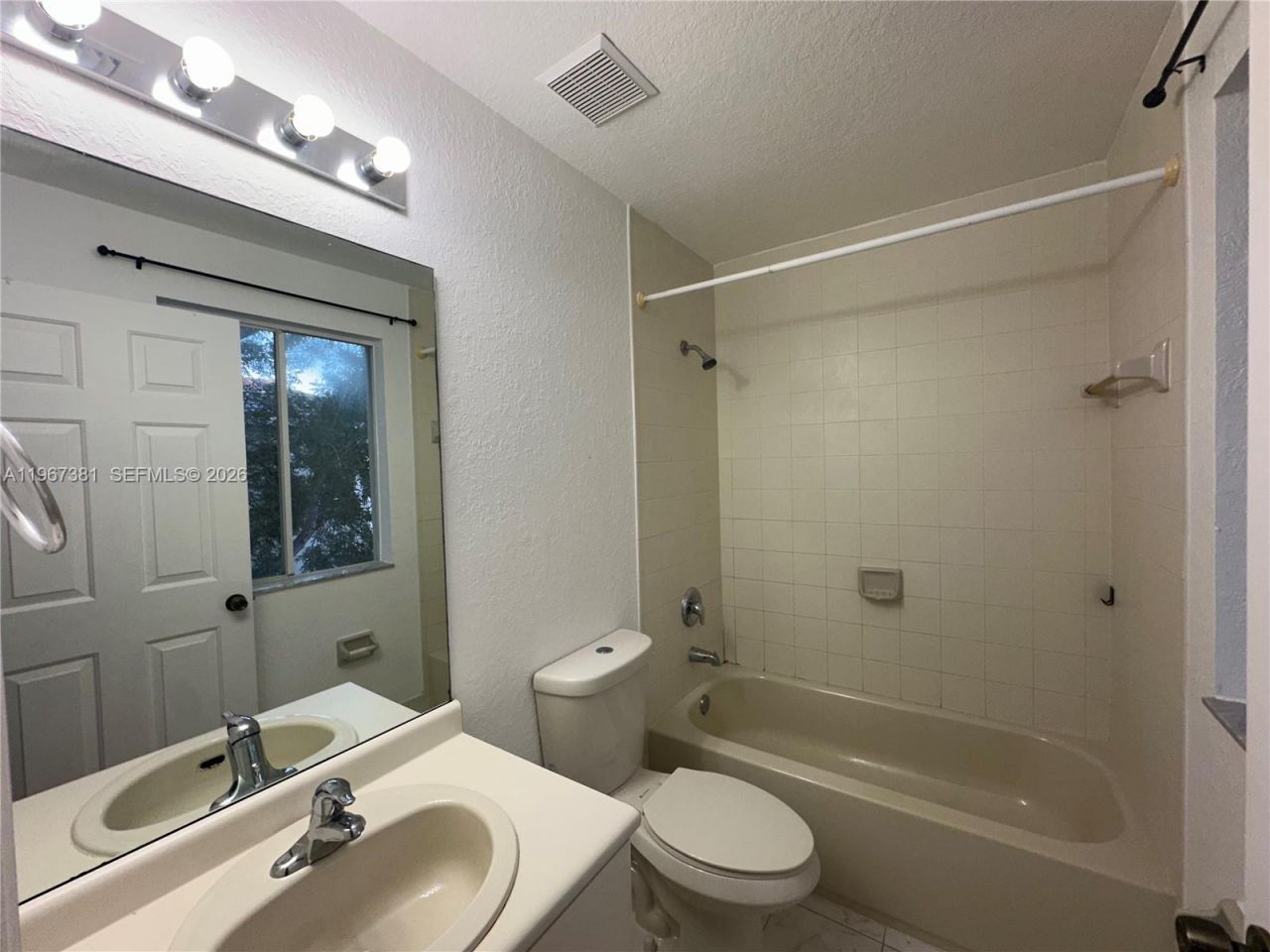 2615 SE 15th Pl , Unit 190, Homestead, FL 33035 Photo