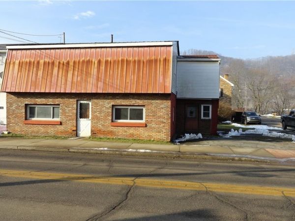 209 N Chester Street, New Cumberland, WV 26047