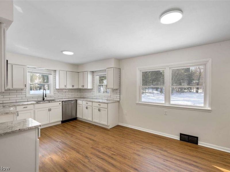 99 N Munroe Road, Tallmadge, OH 44278 Photo 10