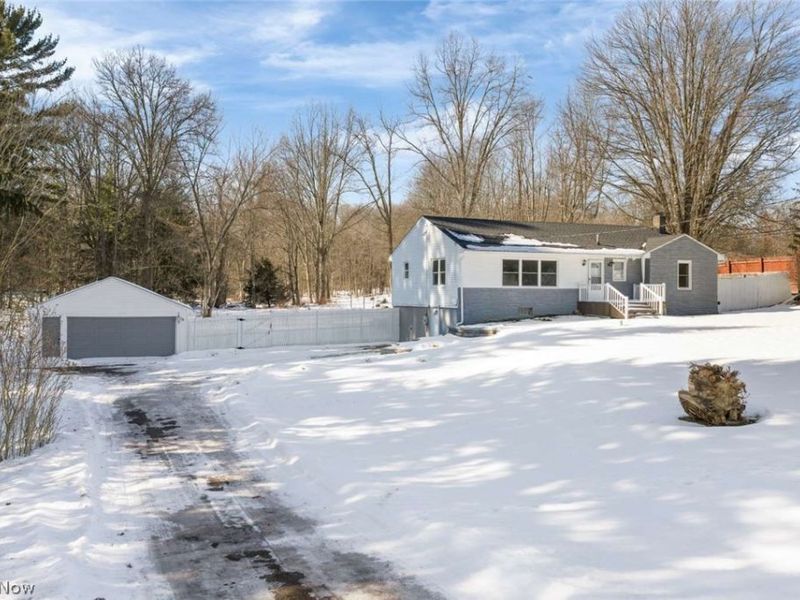 99 N Munroe Road, Tallmadge, OH 44278 Photo 2