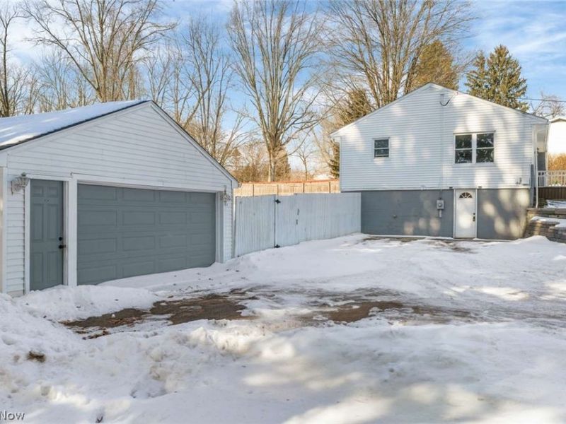 99 N Munroe Road, Tallmadge, OH 44278 Photo 24