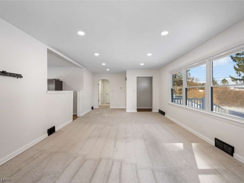 99 N Munroe Road, Tallmadge, OH 44278 Photo 7